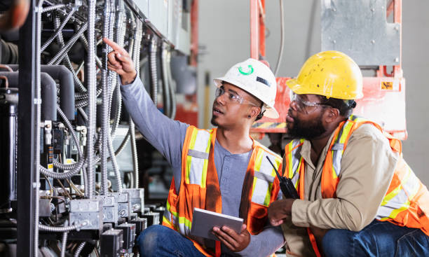 Best Electrical Contractors for Businesses  in Howland Center, OH